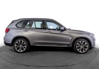Подержанный автомобиль BMW X5 2016 года (4 фото)