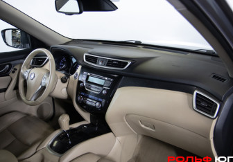 Подержанный автомобиль Nissan X-Trail 2016 года (7 фото)