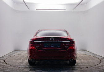 Подержанный автомобиль Mazda 6 Sedan 2020 года (6 фото)