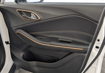 Подержанный автомобиль Москвич 3е 2023 года (25 фото)