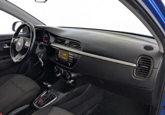 Подержанный автомобиль Kia Rio Hatchback 2019 года (19 фото)