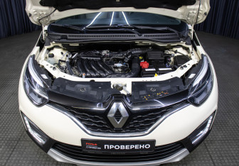 Подержанный автомобиль Renault Kaptur 2018 года (9 фото)