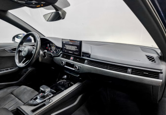 Подержанный автомобиль Audi A4 Sedan 2021 года (11 фото)