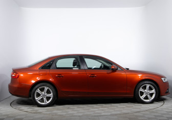 Подержанный автомобиль Audi A4 Sedan 2013 года (4 фото)