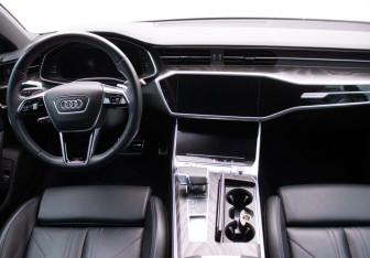 Подержанный автомобиль Audi A7 2019 года (13 фото)