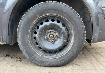 Подержанный автомобиль Renault Megane Sedan 2008 года (13 фото)