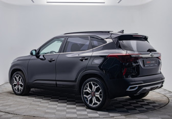 Подержанный автомобиль Kia Seltos 2020 года (3 фото)