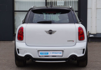 Подержанный автомобиль MINI Countryman 2011 года (6 фото)