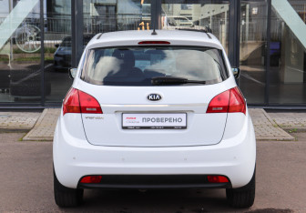 Подержанный автомобиль Kia Venga 2014 года (5 фото)