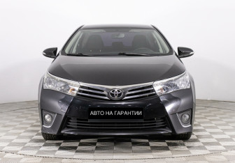 Подержанный автомобиль Toyota Corolla Sedan 2014 года (2 фото)