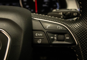 Подержанный автомобиль Audi Q7 2019 года (10 фото)