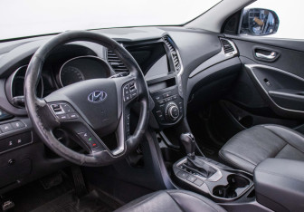 Подержанный автомобиль Hyundai Santa Fe 2015 года (9 фото)