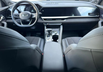 Подержанный автомобиль Geely Monjaro 2024 года (11 фото)