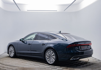 Подержанный автомобиль Audi A7 2018 года (7 фото)