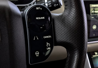 Подержанный автомобиль Land Rover Range Rover Sport 2021 года (30 фото)