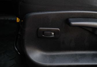 Подержанный автомобиль Renault Fluence 2011 года (14 фото)