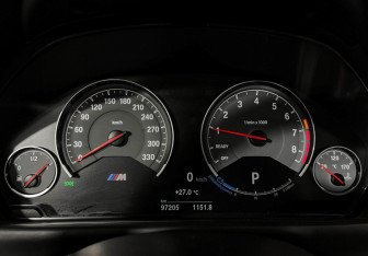 Подержанный автомобиль BMW M4 Coupe 2016 года (13 фото)