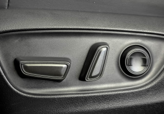 Подержанный автомобиль Toyota Land Cruiser Suv 2022 года (25 фото)