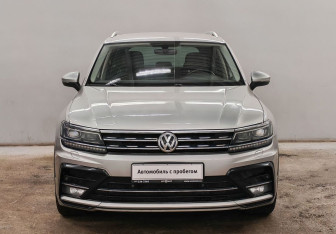Подержанный автомобиль Volkswagen Tiguan 2018 года (2 фото)
