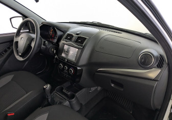 Подержанный автомобиль LADA (ВАЗ) Granta Liftback 2025 года (20 фото)