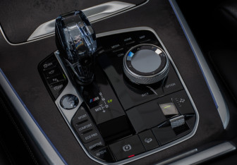 Подержанный автомобиль BMW X7 2020 года (31 фото)
