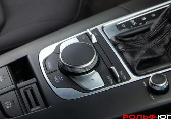 Подержанный автомобиль Audi A3 Sedan 2018 года (12 фото)