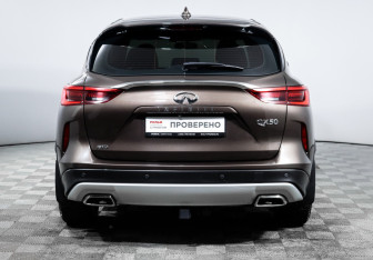 Подержанный автомобиль Infiniti QX50 2019 года (6 фото)