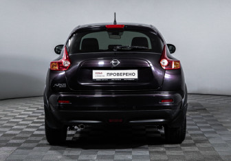 Подержанный автомобиль Nissan Juke 2013 года (6 фото)