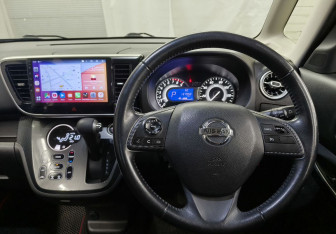 Подержанный автомобиль Nissan Dayz Roox 2016 года (13 фото)