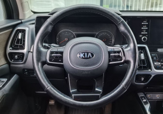 Подержанный автомобиль Kia Sorento 2020 года (17 фото)
