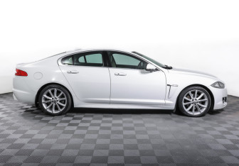 Подержанный автомобиль Jaguar XF Sedan 2013 года (4 фото)