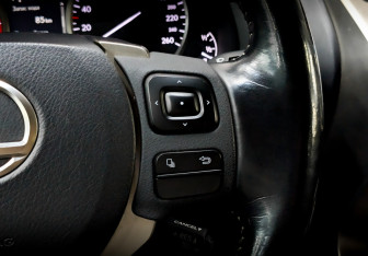 Подержанный автомобиль Lexus NX 2016 года (26 фото)