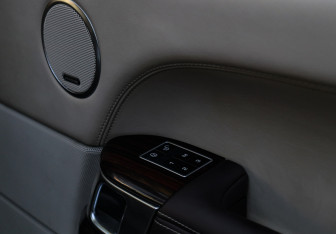 Подержанный автомобиль Land Rover Range Rover 2014 года (9 фото)