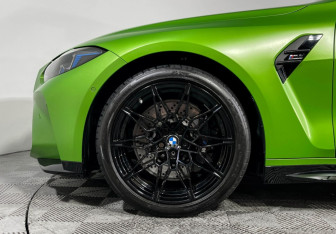 Подержанный автомобиль BMW M4 Convertible 2024 года (7 фото)