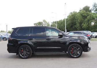 Подержанный автомобиль Lexus LX 2019 года (4 фото)