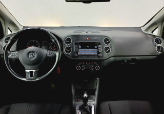Подержанный автомобиль Volkswagen Golf Plus 2012 года (11 фото)