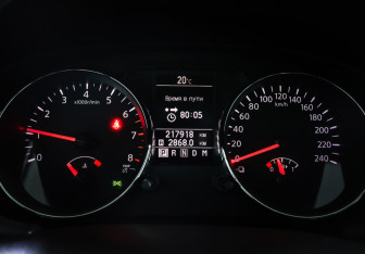 Подержанный автомобиль Nissan Qashqai 2011 года (16 фото)