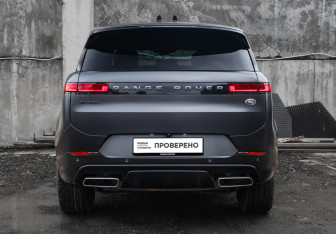Подержанный автомобиль Land Rover Range Rover Sport 2022 года (5 фото)