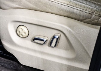 Подержанный автомобиль Audi Q5 2014 года (16 фото)