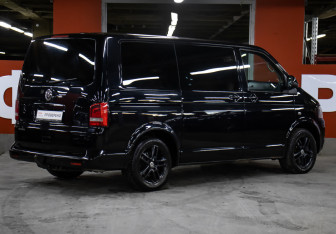 Подержанный автомобиль Volkswagen Multivan 2010 года (5 фото)