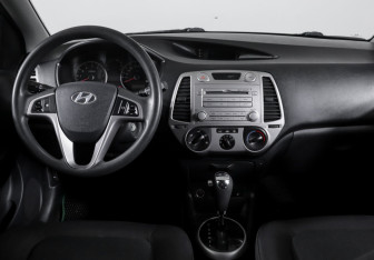 Подержанный автомобиль Hyundai i20 2009 года (12 фото)