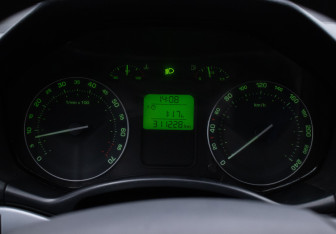 Подержанный автомобиль Skoda Octavia Liftback 2008 года (12 фото)