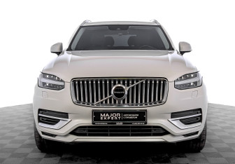 Подержанный автомобиль Volvo XC90 2021 года (2 фото)