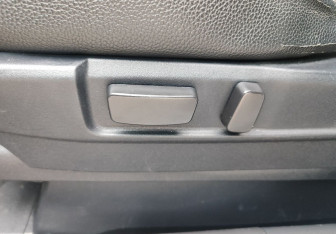 Подержанный автомобиль Mitsubishi Outlander 2012 года (14 фото)