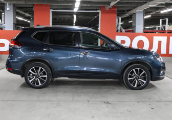 Подержанный автомобиль Nissan X-Trail 2020 года (4 фото)