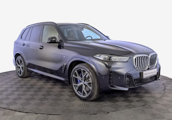 Подержанный автомобиль BMW X5 2025 года (3 фото)