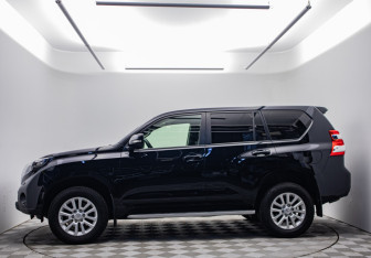 Подержанный автомобиль Toyota Land Cruiser Prado 2014 года (8 фото)