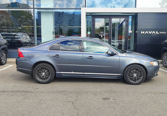 Подержанный автомобиль Volvo S80 2011 года (4 фото)