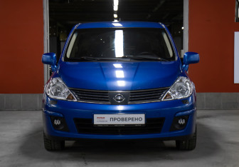 Подержанный автомобиль Nissan Tiida Hatchback 2007 года (2 фото)