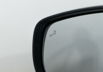 Подержанный автомобиль Chery Tiggo 8 Pro 2022 года (16 фото)